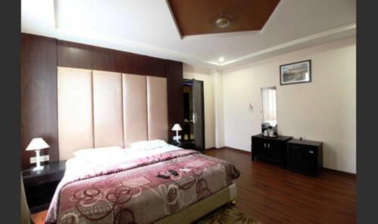 Hotel Vipul Grand Gurgaon Luaran gambar