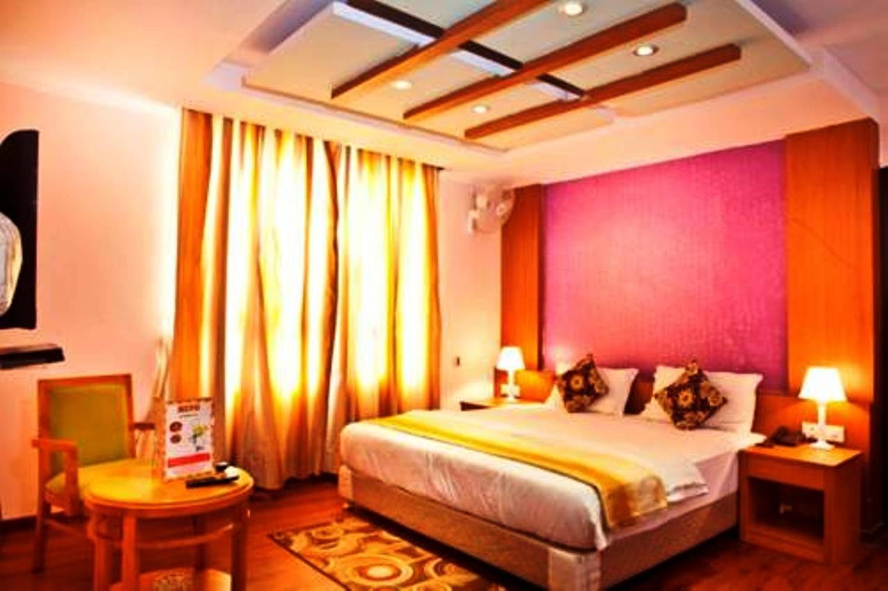 Hotel Vipul Grand Gurgaon Luaran gambar