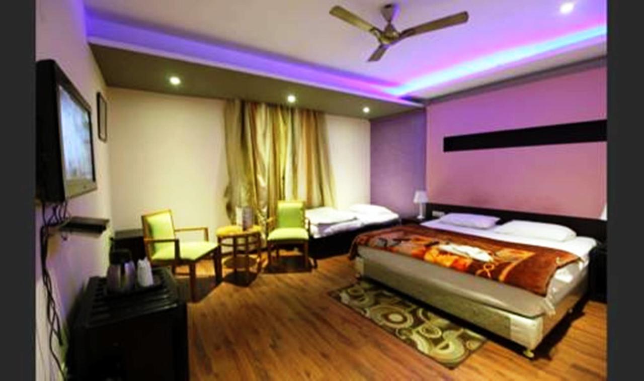 Hotel Vipul Grand Gurgaon Luaran gambar