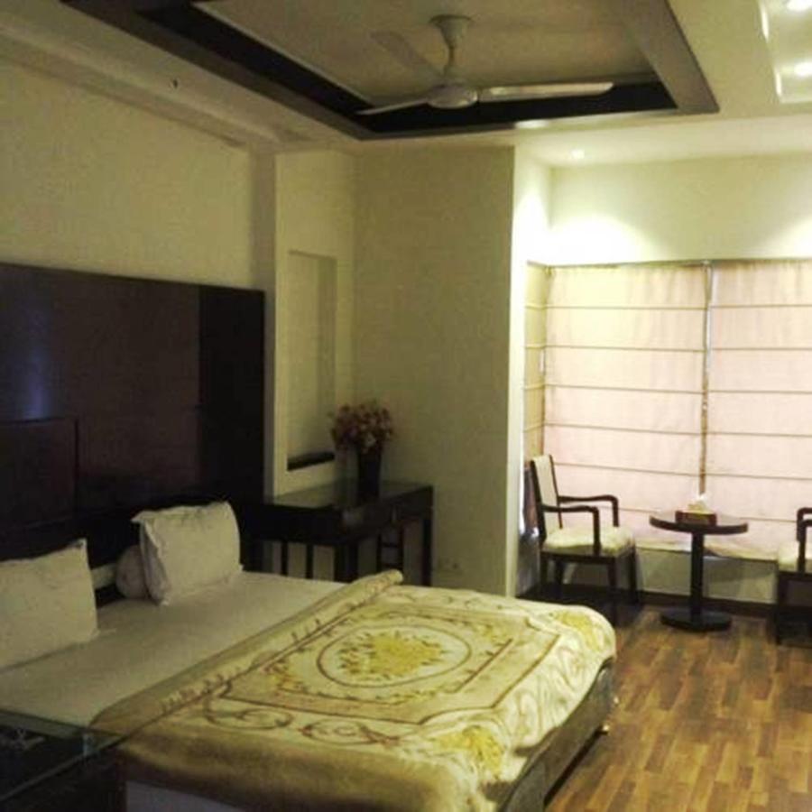 Hotel Vipul Grand Gurgaon Luaran gambar