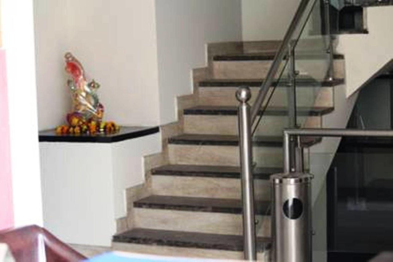 Hotel Vipul Grand Gurgaon Luaran gambar