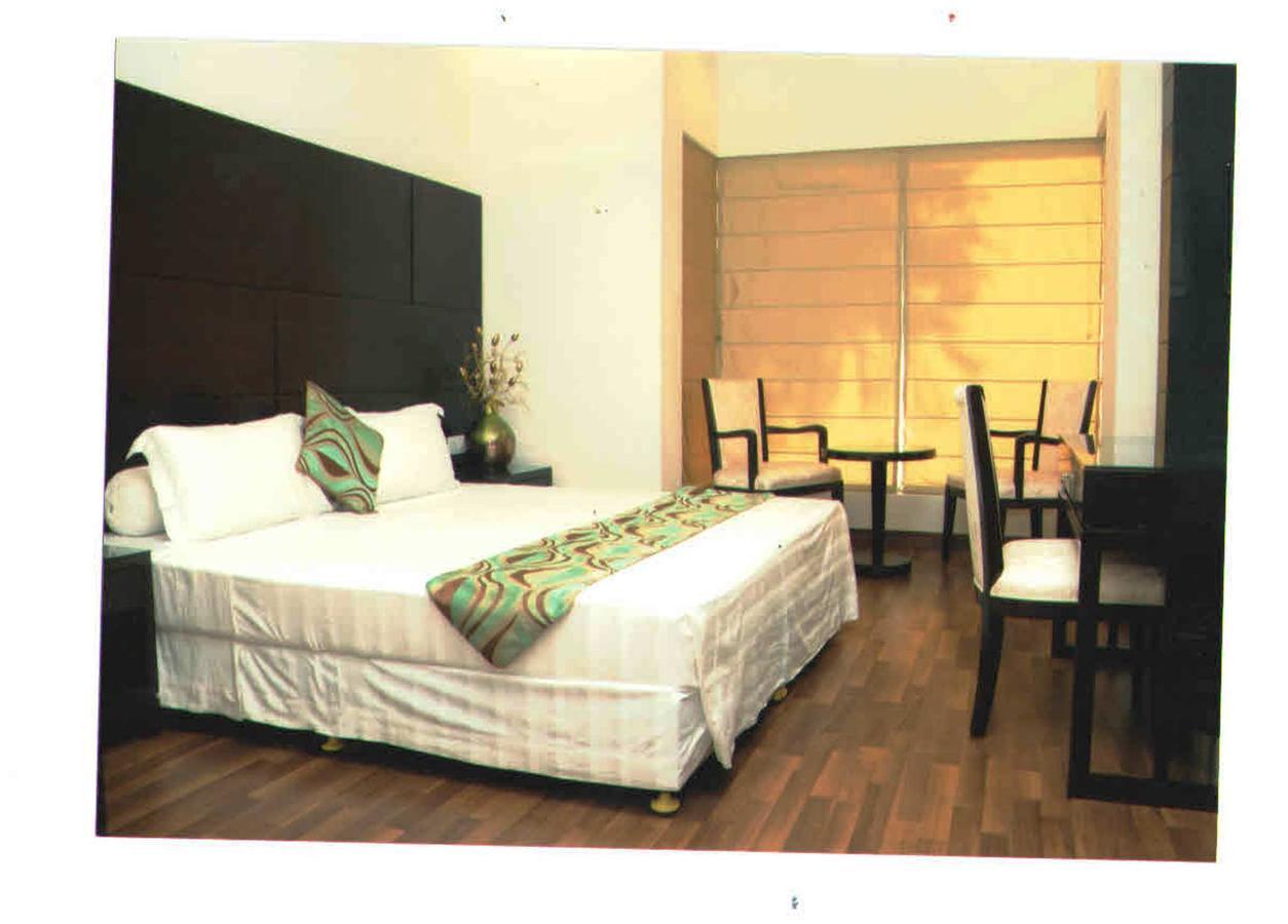 Hotel Vipul Grand Gurgaon Luaran gambar