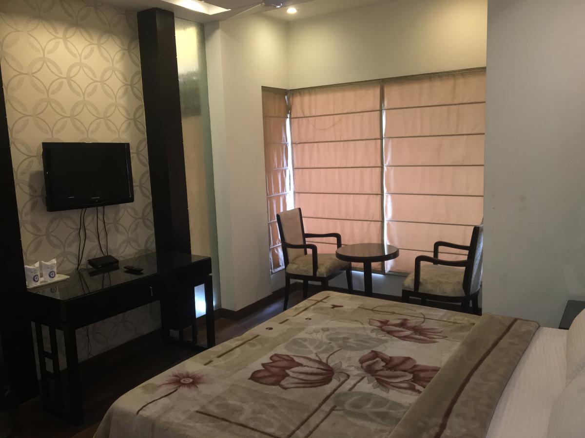 Hotel Vipul Grand Gurgaon Luaran gambar